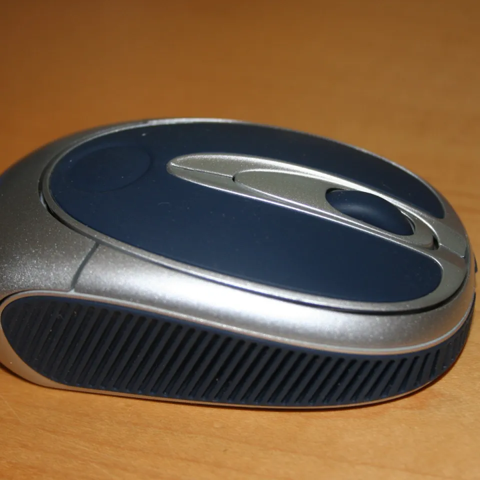 Wireless optical mouse (2.4 GHz)