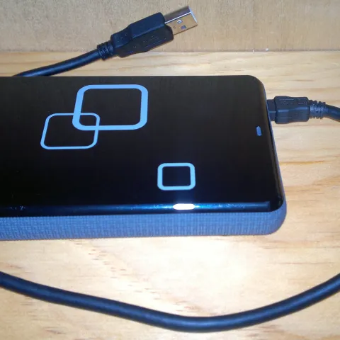 1 TB portable external hard disk, USB 3.0