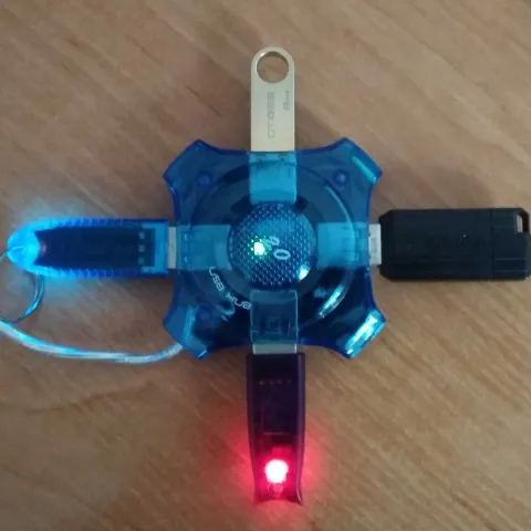 4-port USB hub