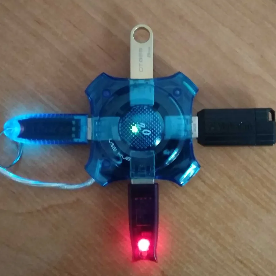 4-port USB hub
